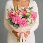 Лилии розовые